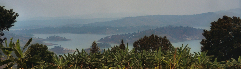 Landschaft mit See